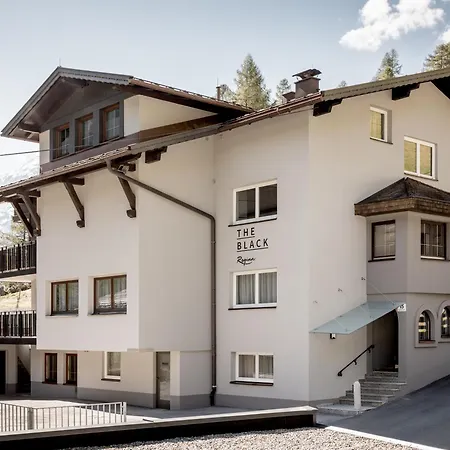 The Black By Regina * Sölden