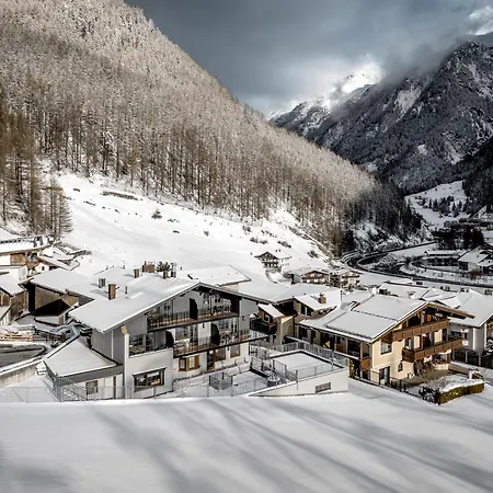 Apartment The Black By Regina Solden