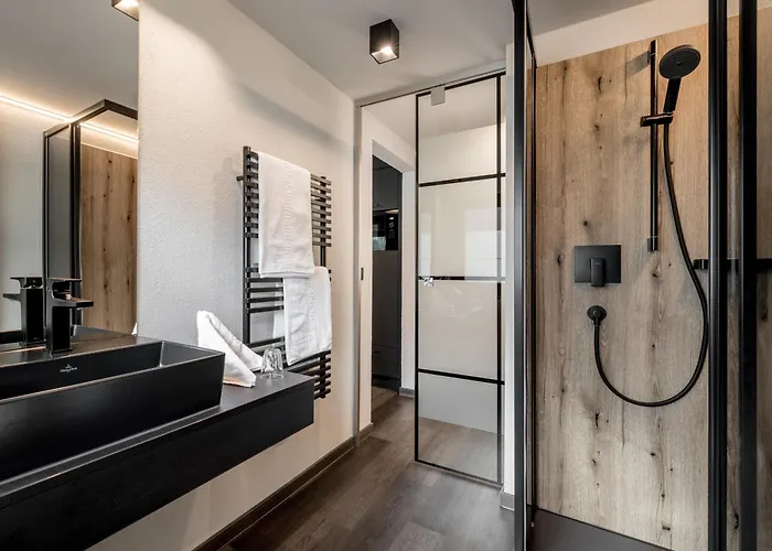 Apartment The Black By Regina *