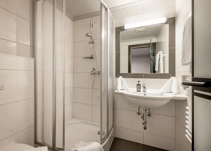 The Black By Regina Apartment *