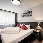 The Black By Regina Apartment Solden